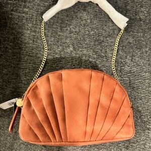Express Orange Shoulder Bag with Gold Chain